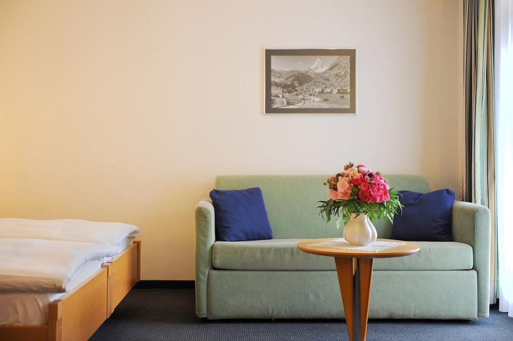 Hotel Alpine Perren 3*